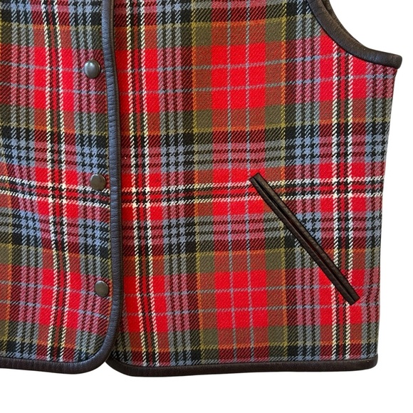 Vintage Holiday Christmas Fall Casual Corner Red Green Wool Plaid Vest Size 10 - Picture 2 of 9